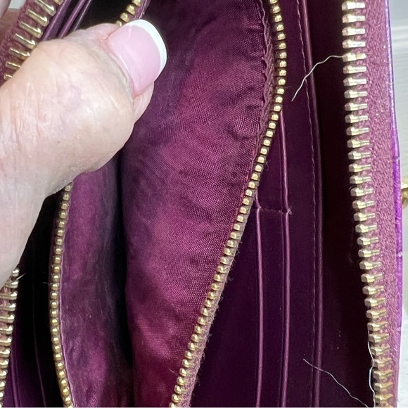 MIU MIU CROCK EMBOSSED PURPLE LEATHER WALLET - Picture 8 of 14